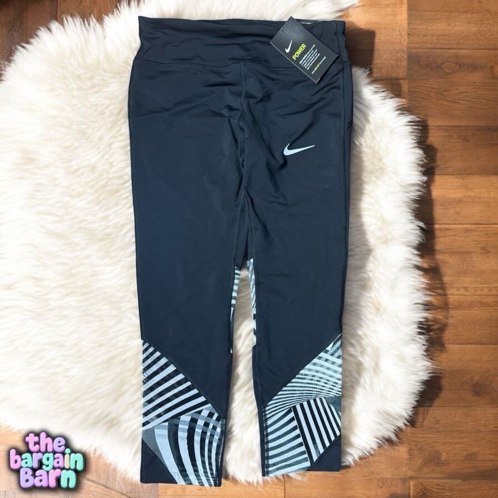 Nike Women’s NWT Epic Lux Crop Black Athletic Running Workout Leggings (Small)
